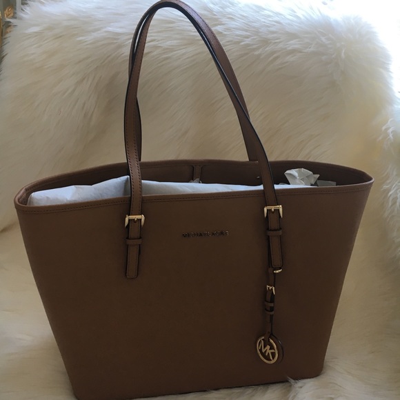 New! Michael Kors tote - Picture 5 of 5